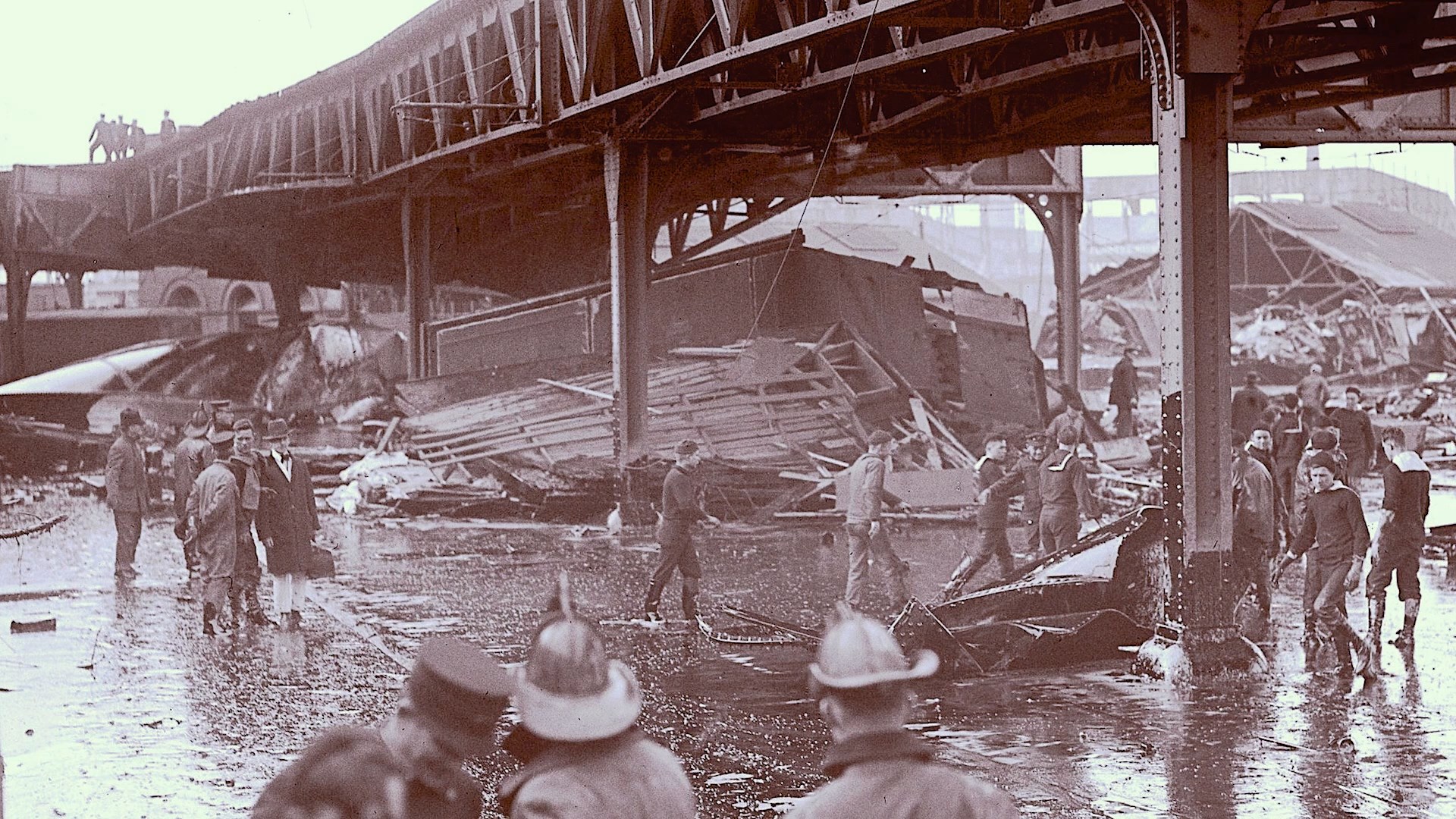 Old photograph of the aftermath of the molasses disaster